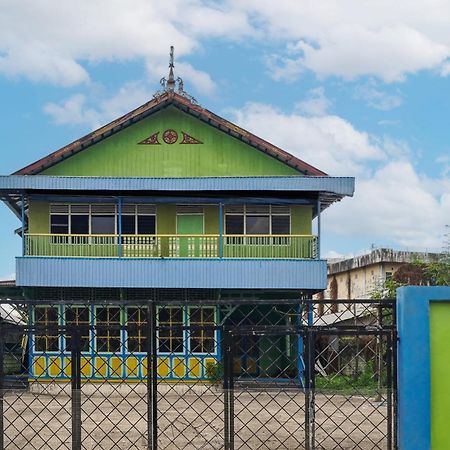 Spot On 92890 Losmen Bahalap Syariah Marabahannearsiring Marabahan Ulek Barito 班贾尔马辛 外观 照片